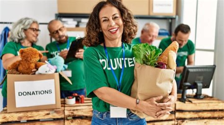 10 Amazing Volunteering Ideas That Will Make You Happier After 50
