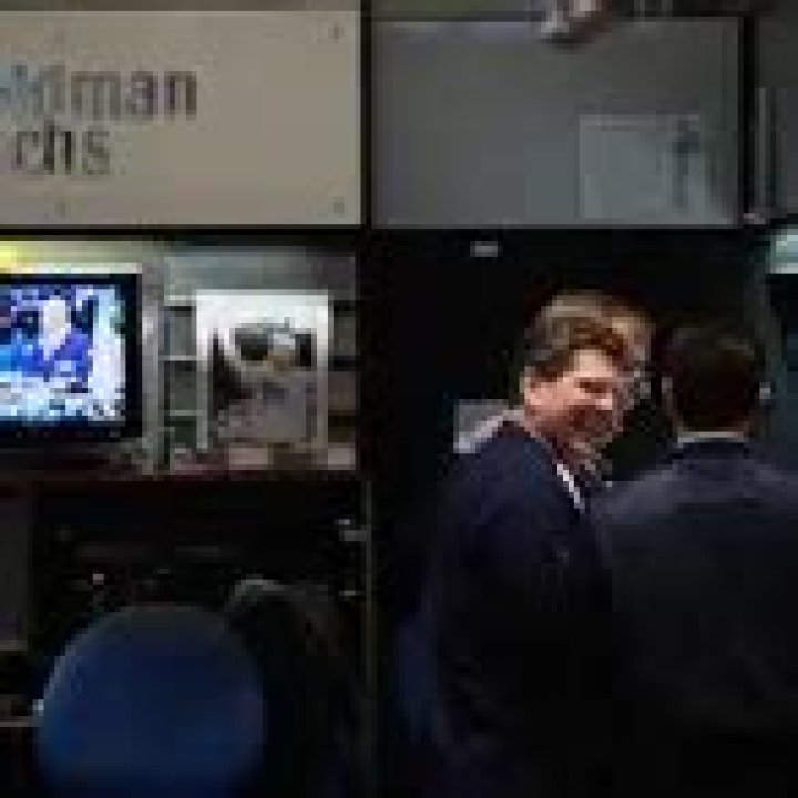 300 Goldman Sachs Got Early Stock Bonuses Last Year In New Tax Ploy