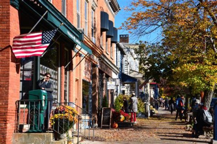 5 Small Towns That Feel Like You're in "The Notebook"