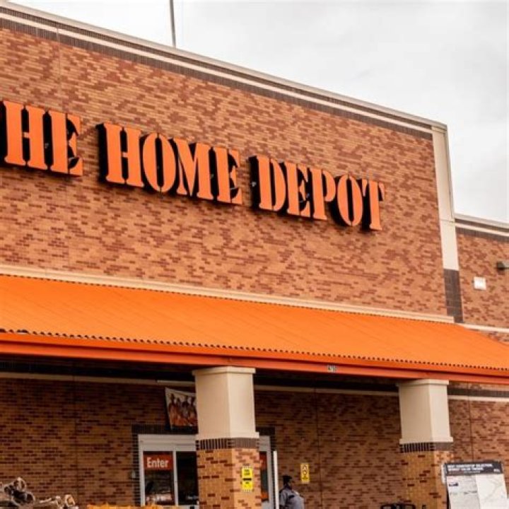 8 Things Lowe's Shoppers Don't Realize They Can Get for Free