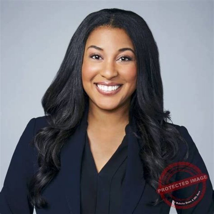 Age, Height, Net Worth, Salary, Stats, Married, & Wife