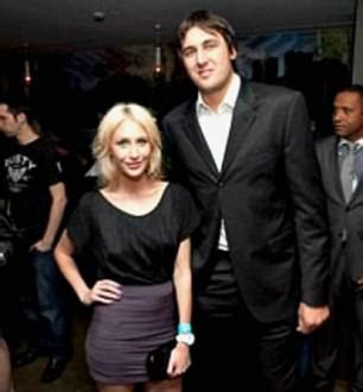 Andrew Bogut Bio - injury, interview, salary, net worth, contract, trade, wife, height