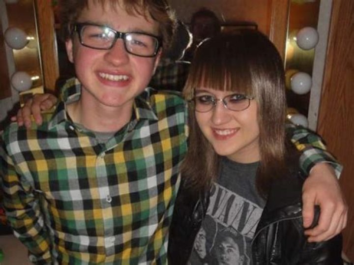 Angus T. Jones Height, Weight, Age, Girlfriend, Family, Facts, Biography