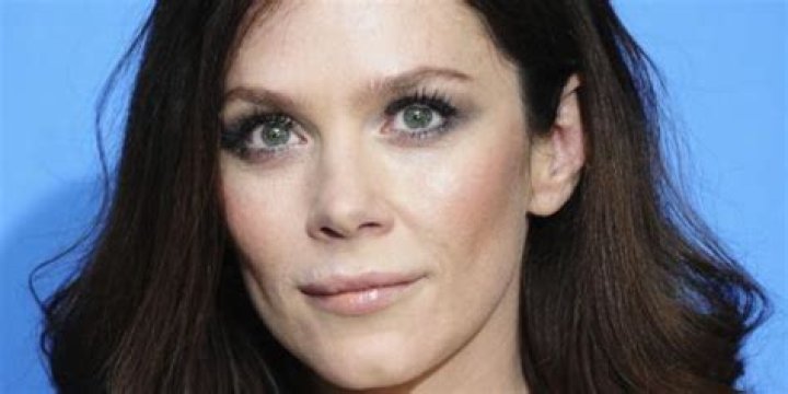 Anna Friel Net Worth | Celebrity Net Worth