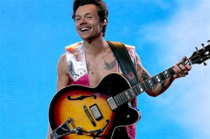 Apple Music Launches Livestream Concert Series ‘Apple Music Live’ Kicking Off With Harry Styles