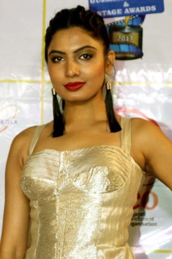 Avani Modi Height, Weight, Age, Body Statistics