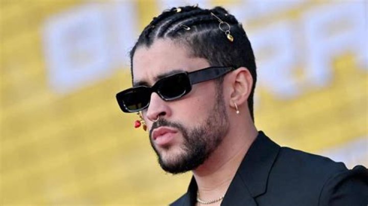 Bad Bunny Height, Weight, Age, Girlfriend, Family, Facts, Biography