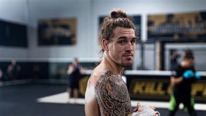 Brendan Allen UFC and MMA Record, Salary, Earnings, Affair, Girlfriend, Family, Age, Bio