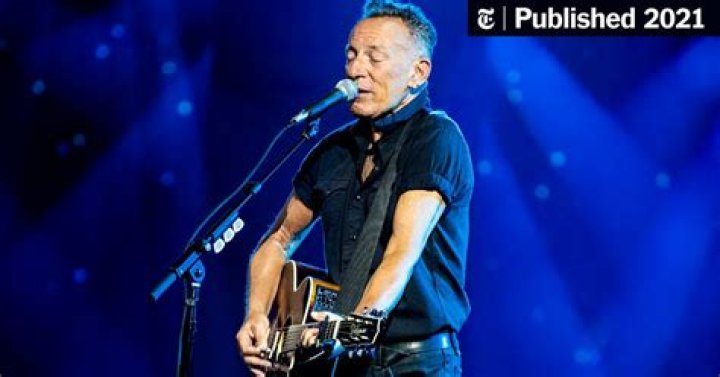 Bruce Springsteen Sells Catalog For '$500 - $600 Million' - Absolutely Smashes The Music Catalog Sale Record