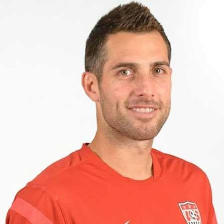 Carlos Bocanegra Bio - salary,net worth,affair,married,wife,girlfriend