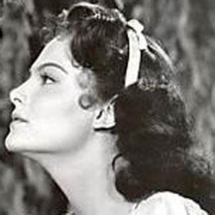 Carol Heiss - Bio, Age, Wiki, Facts and Family