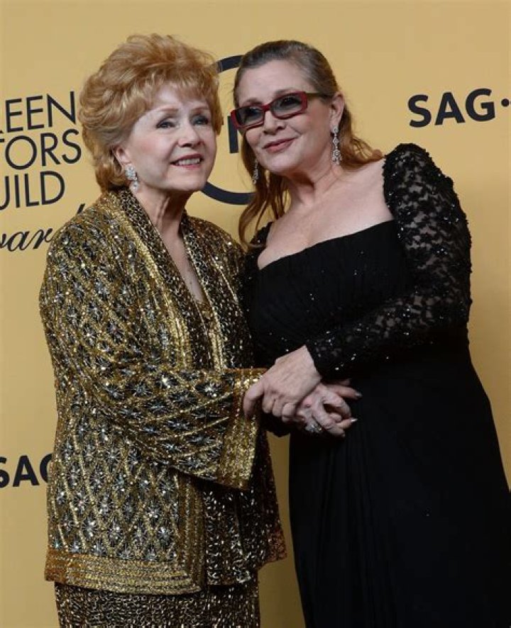 Carrie Fisher's 24-Year-Old Daughter Billie Lourd Named Beneficiary Of $25 Million Fortune