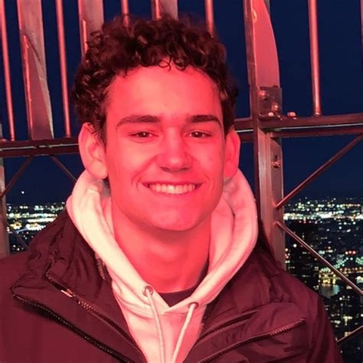 Chase Rutherford Height, Weight, Age, Body Statistics