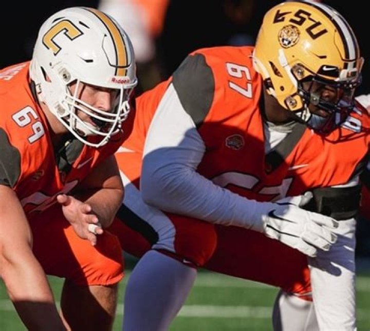 Chasen Hines Age, Parents, Height, NFL Draft, Career, LSU Stats, Girlfriend, Salary, Net Worth, Twitter, and Instagram