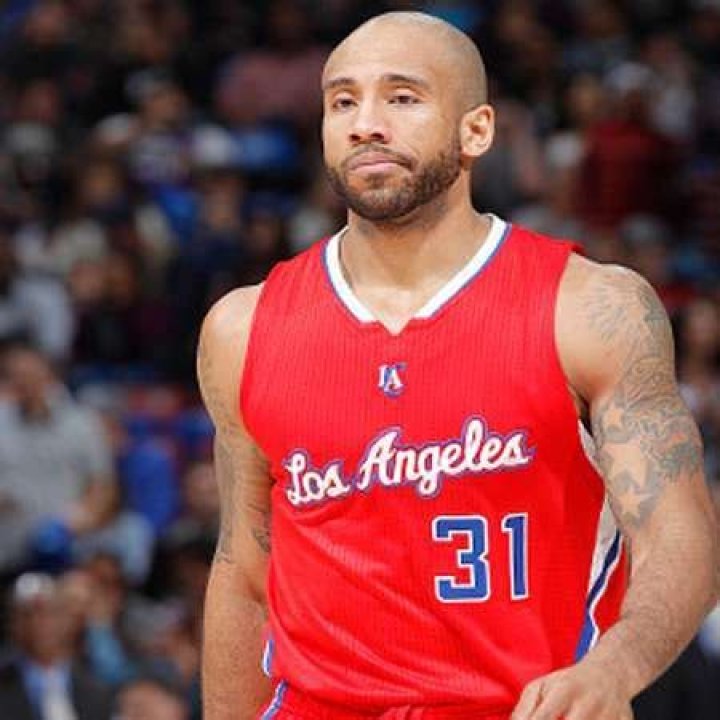 Dahntay Jones Bio - age, weight, bio, salary, net worth, career, wife, children