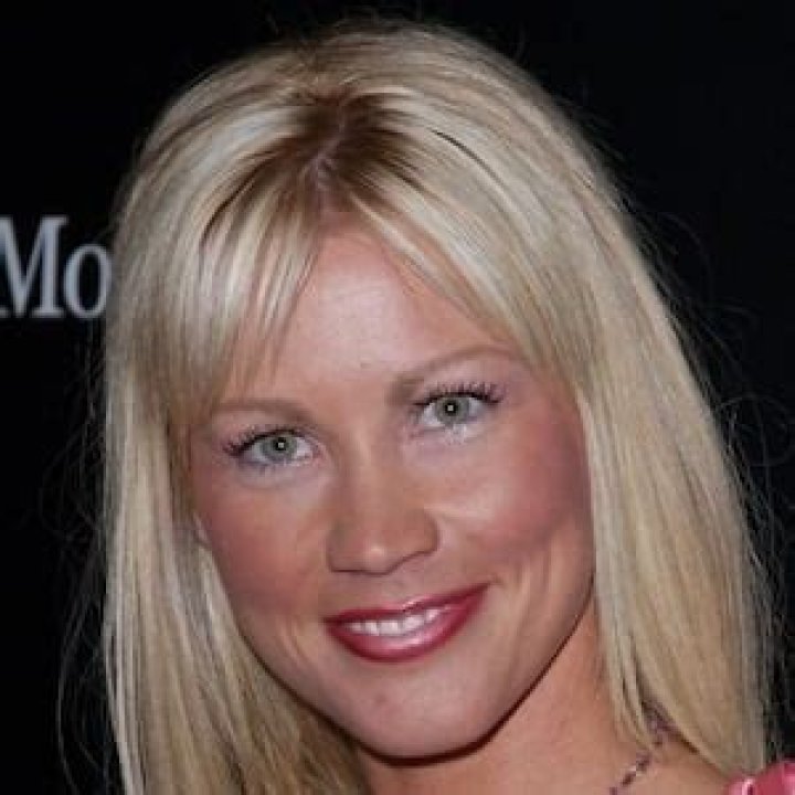 Dalene Kurtis - Bio, Age, Wiki, Facts and Family