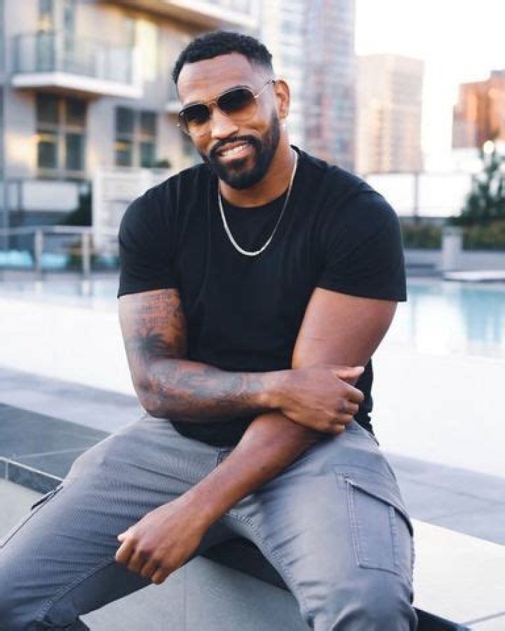 Darnell Sankey Bio, Age, Net Worth, Salary, NFL Draft, CFL, & Stats: Who Is His Girlfriend?