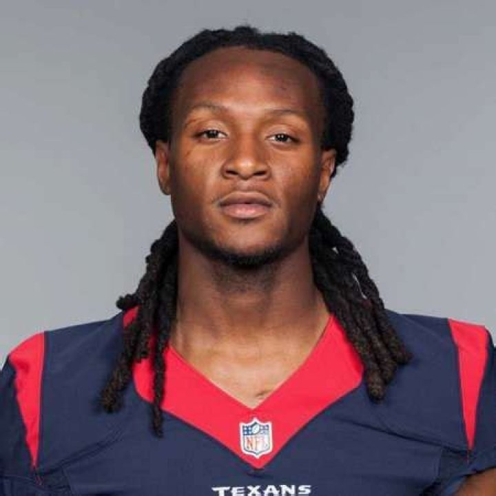 DeAndre Hopkins Bio - salary, net worth, stats, news, contract, age, height, earnings, nationality, family, biography, career