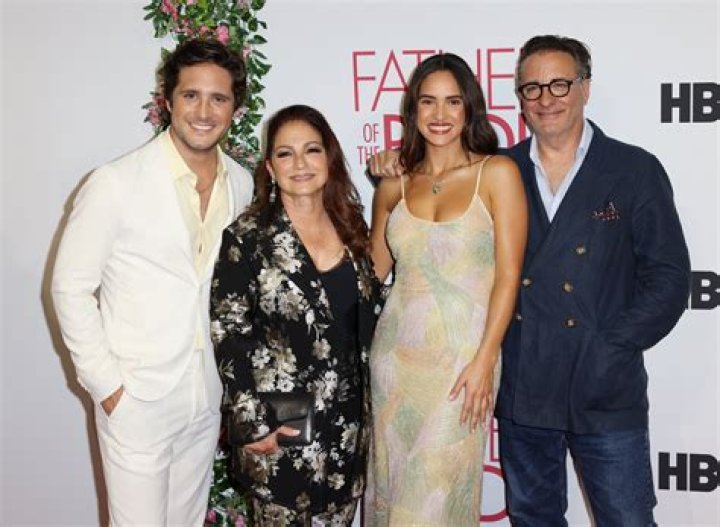 Diego Boneta Height, Weight, Age, Girlfriend, Family, Facts, Biography