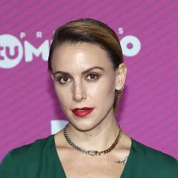 Elsy Reyes Net Worth | Celebrity Net Worth