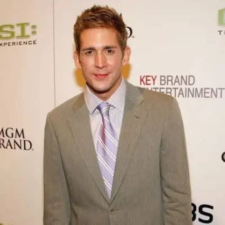 Eric Szmanda Net Worth | Celebrity Net Worth