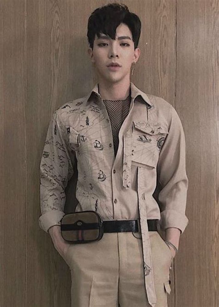 Erik (Singer) Height, Weight, Age, Boyfriend, Family, Facts, Biography