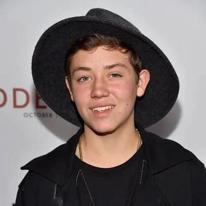 Ethan Cutkosky Net Worth | Celebrity Net Worth