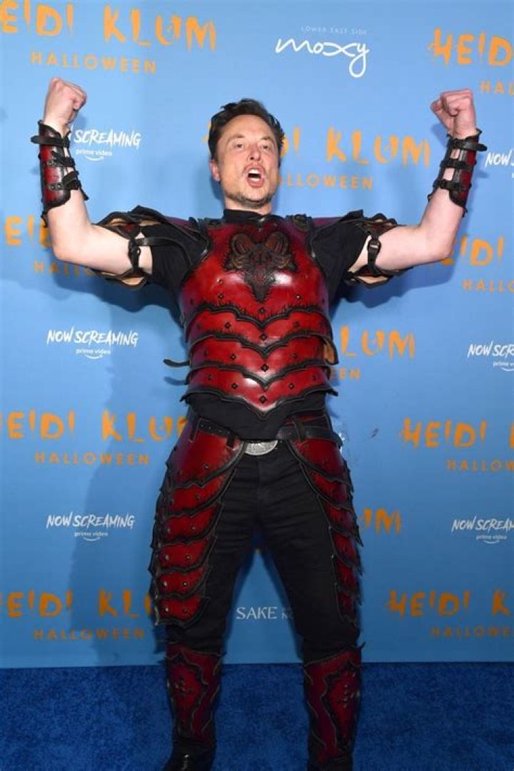 "Glass Onion" Slammed for Depicting Elon Musk as a "Stupid Man"