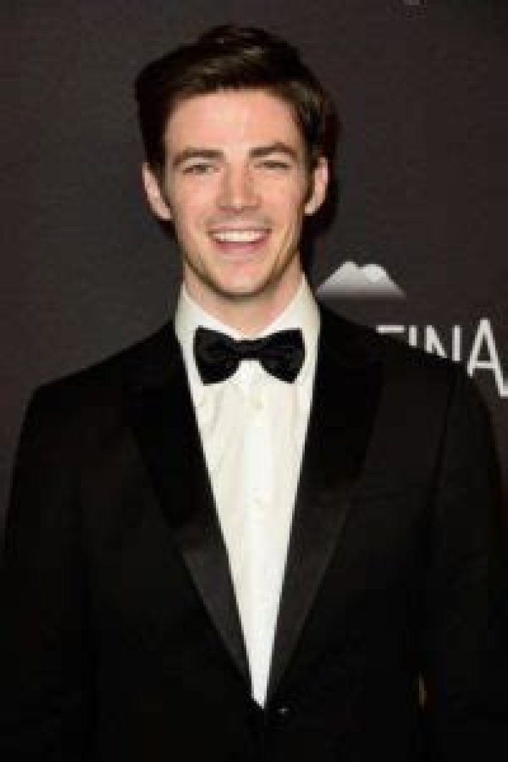 Grant Gustin Height, Weight, Age, Girlfriend, Family, Facts, Biography