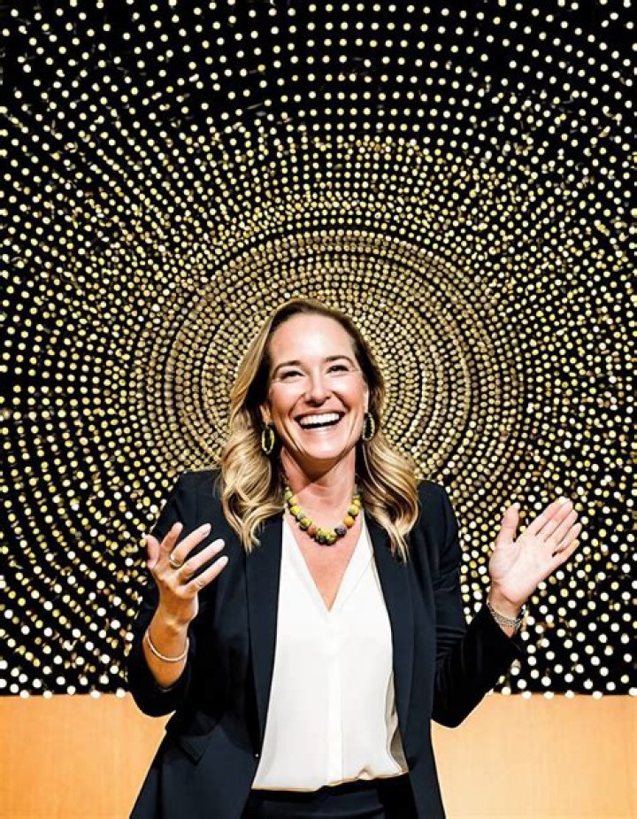 Hire Tichina Arnold For an Appearance at Events or Keynote Speaker Bookings.