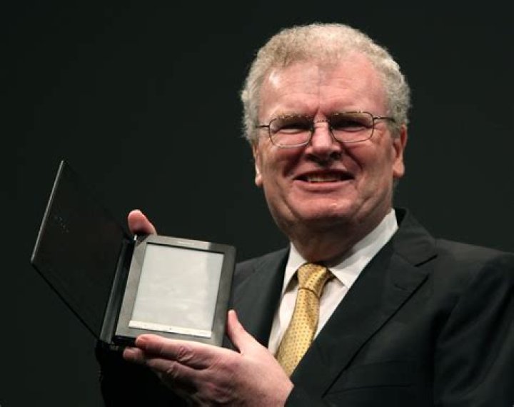 Howard Stringer - Bio, Age, net worth, siblings, Wiki, Facts and Family