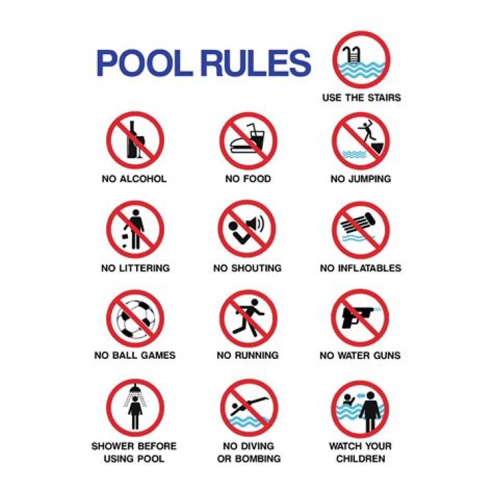 If You Smell This, Get Out of the Pool Immediately, Experts Warn