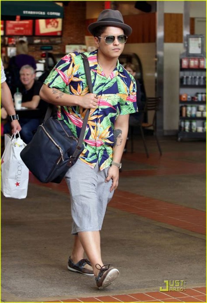 Is Bruno Mars Hawaiian?