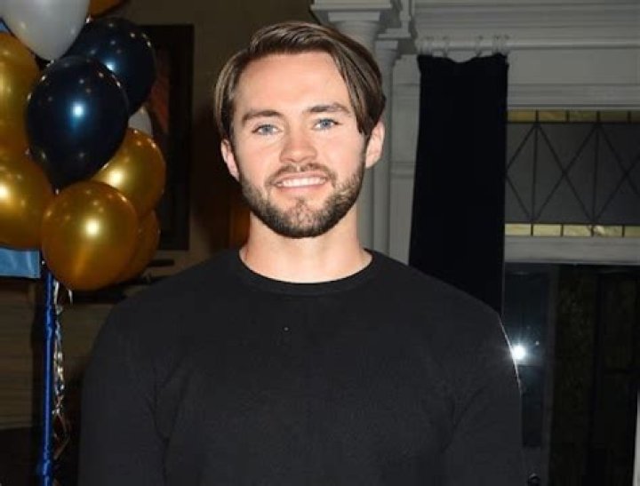 Jasper Newman Joins Cast As “Colin”, Is He Sloan Petersen’s Brother?