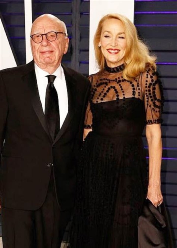 Jerry Hall Height, Weight, Family, Facts, Spouse, Education, Biography