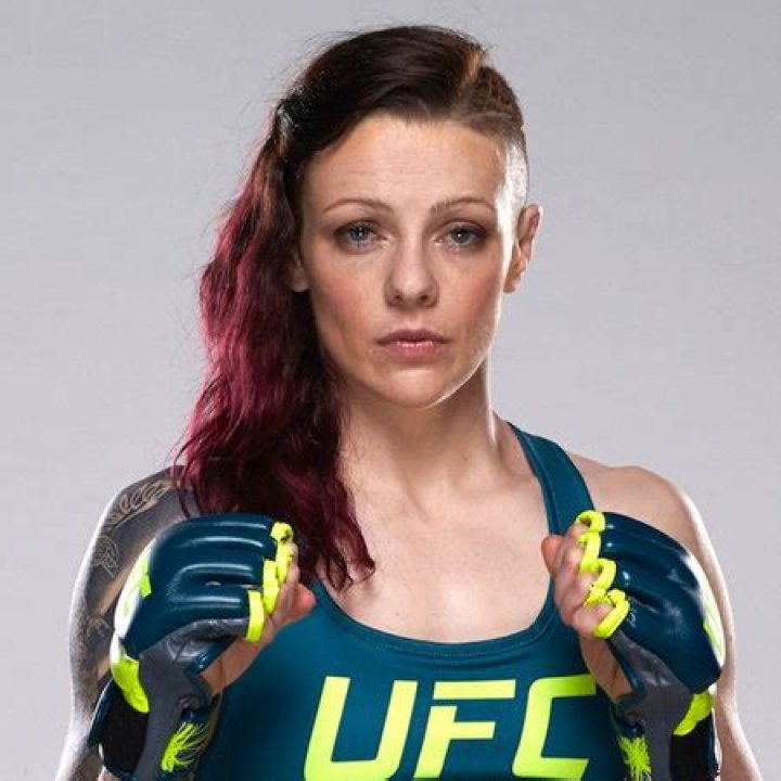 Joanne Calderwood Bio - net worth