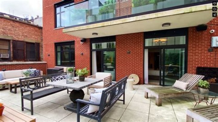 Joe Jonas Lists His Manhattan Apartment For Almost $6 Million