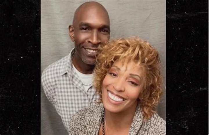 Joe Smith's Wife Kisha Chavis; Hoe is their Married Life? Kisha's Husband Joe's Career, Earnings, Net worth, Properties, and Past Affairs