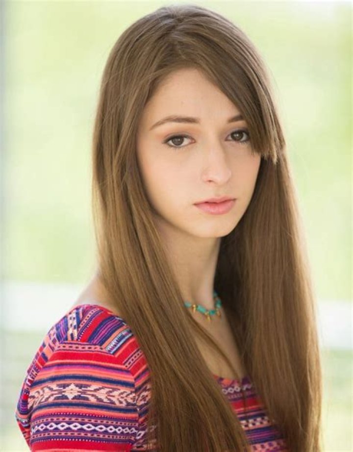 Katie Hayes - Bio, Age, Wiki, Facts and Family