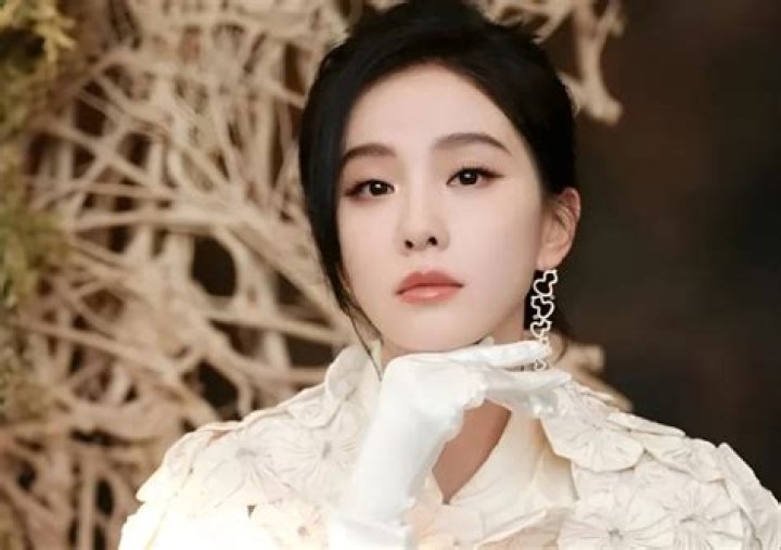 Liu Shishi Height, Weight, Age, Body Statistics