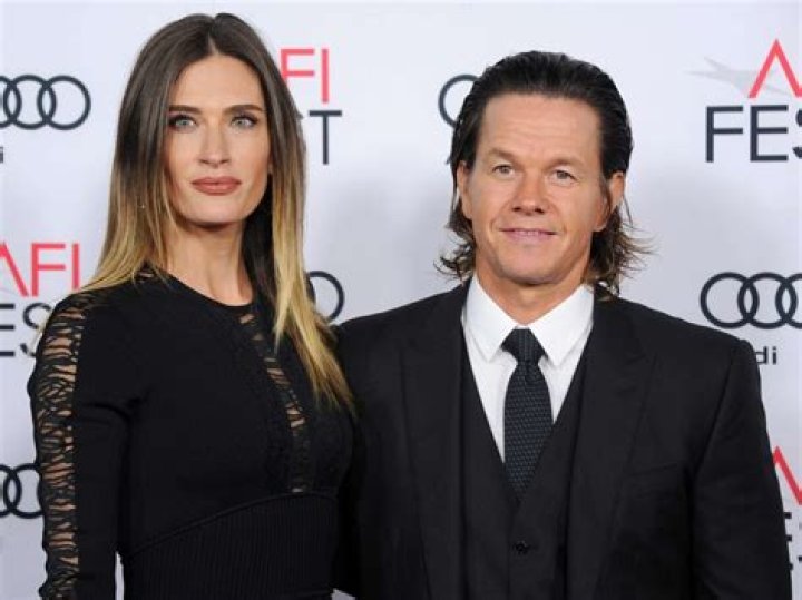 Mark Wahlberg Height, Weight, Age, Girlfriend, Family, Facts, Biography