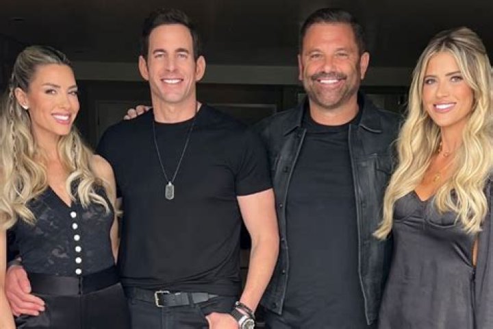 Mo Rocca - Bio, Age, net worth, siblings, height, Wiki, Facts and Family