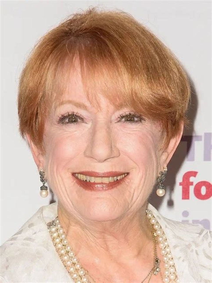 Nancy Dussault - Bio, Age, Wiki, Facts and Family