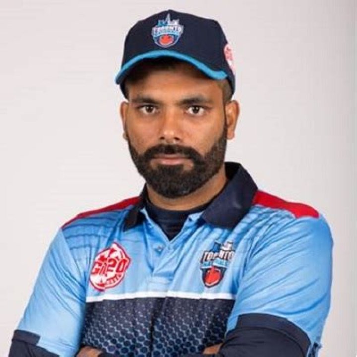 Navneet Dhaliwal Bio, Age, Net Worth, Salary, Captain, Stats, & Relationship