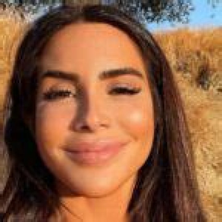 Nikki Giavasis Height, Weight, Age, Boyfriend, Family, Facts, Biography