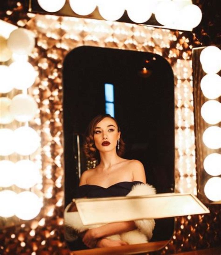Olivia O’Brien Unveils Roaring 20s Inspired Music Video for “No Love” – Watch Now – Celeb Secrets