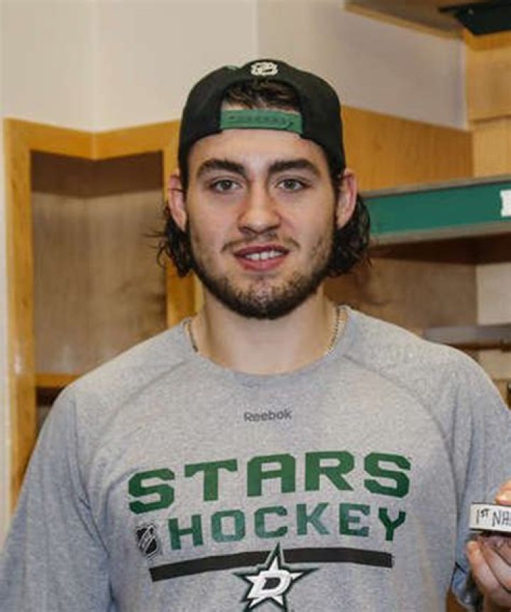 Remi Elie Biography- NHL player, Salary, Earnings, Net worth, Contract, Married, Relationship, Girlfriend, Age, Height, Family