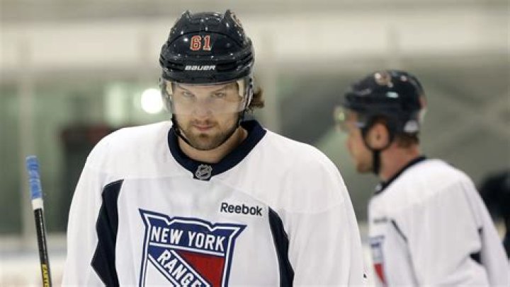 Rick Nash Biography-salary, net worth, married, relationship, girlfriend, career, wife, age, nationality, affair