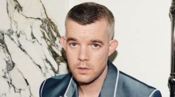 Russell Tovey Height, Weight, Family, Boyfriend, Education, Biography