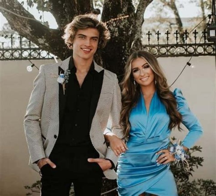 Sam Hurley Height, Weight, Age, Girlfriend, Family, Biography